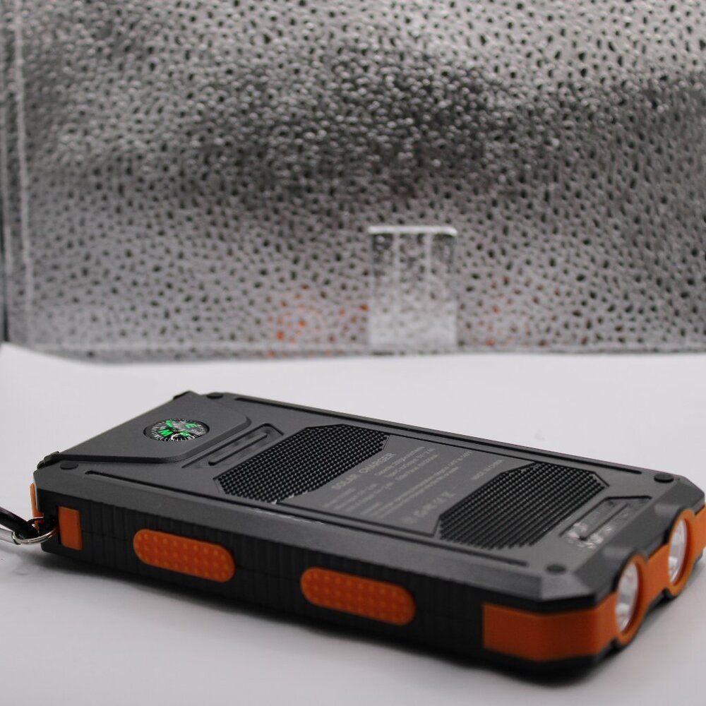 114251-Solar Bank Charger for Cell Phones, Ipads, Game, Cameras, MP3/MP4,